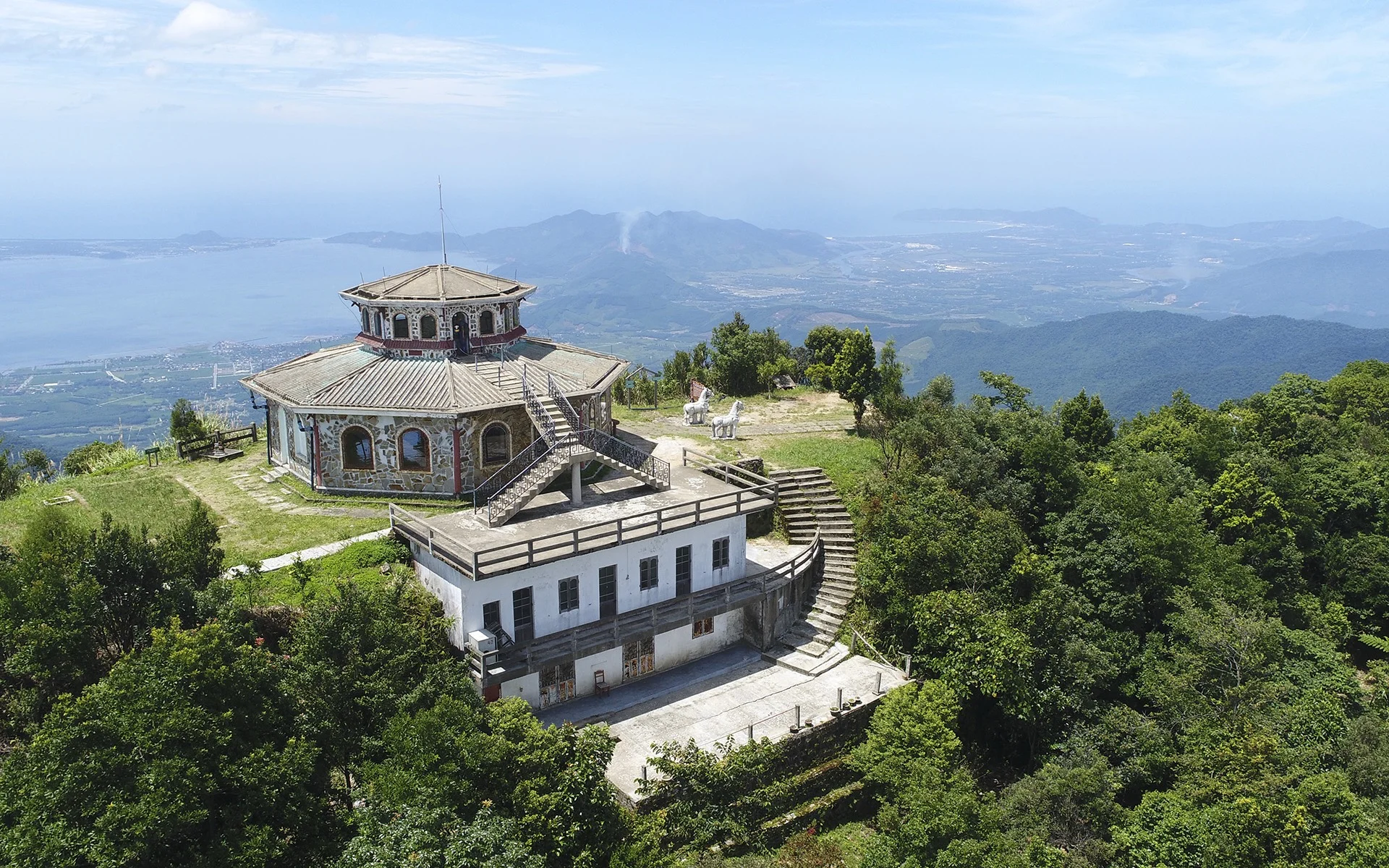 Tour Du Lịch Huế Của Hoàng Thành Travel