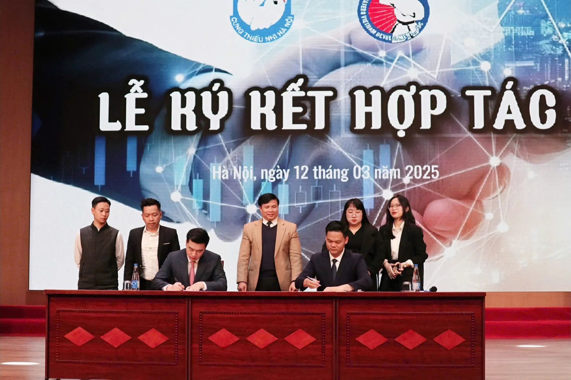 LỄ KÝ KẾT HỢP TÁC GIỮA CUNG THIẾU NHI HÀ NỘI VÀ CÔNG TY CỔ PHẦN PHÁT TRIỂN KARATEDO VIỆT NAM